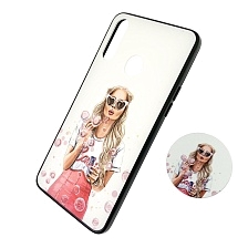 Чехол накладка для SAMSUNG Galaxy A20s (SM-A207), силикон, фактурный глянец, с поп сокетом, рисунок Девушка в очках.