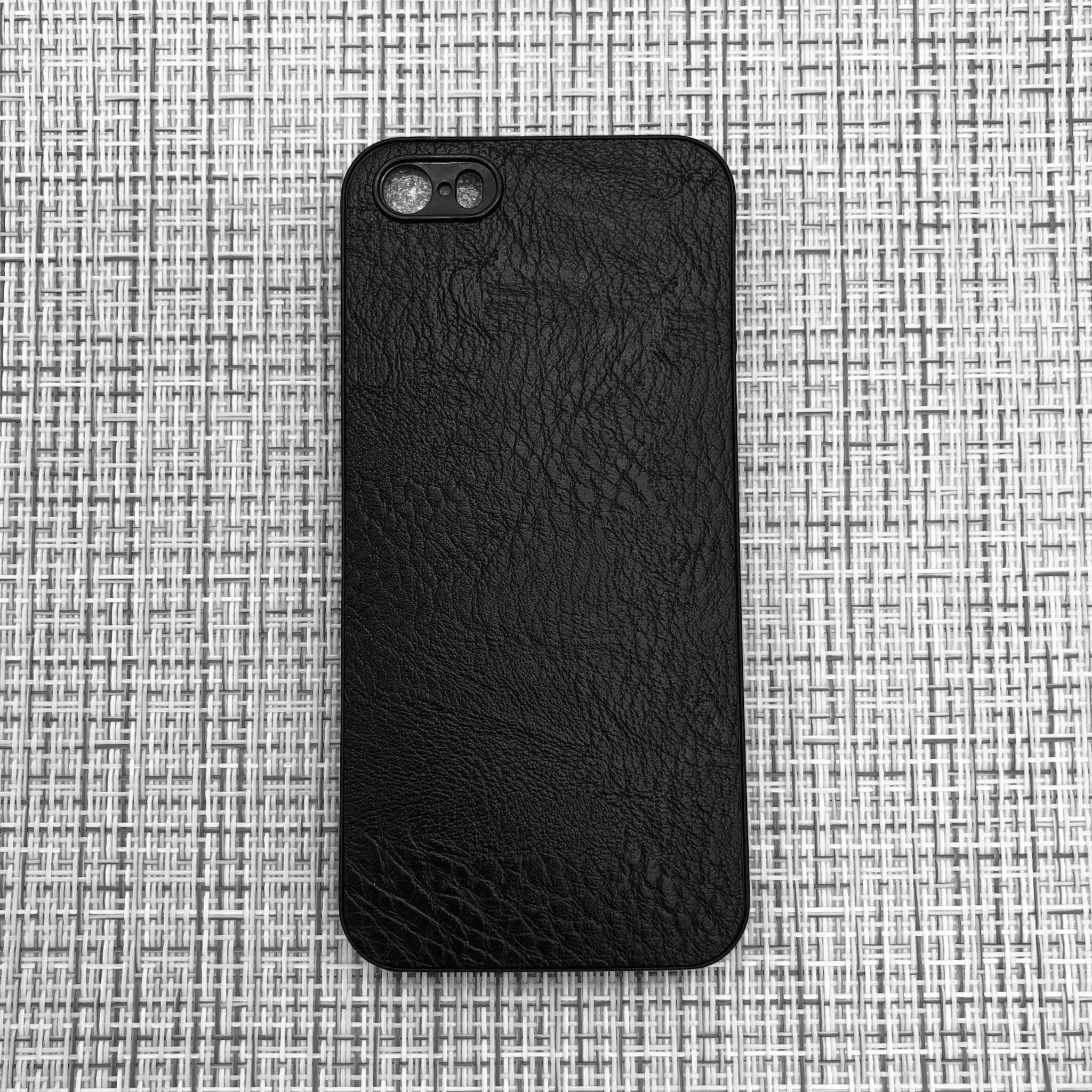 Чехол накладка для APPLE iPhone 5, 5S, SE, силикон, под кожу, цвет черный. Чехол накладка для APPLE iPhone 5, 5S, SE, силикон, под кожу, цвет черный.