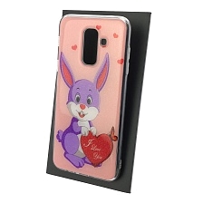 Чехол накладка для SAMSUNG Galaxy J8 2018 (SM-J810), силикон, блестки, глянцевый, рисунок зайчик I love you Чехол накладка для SAMSUNG Galaxy J8 2018 (SM-J810), силикон, блестки, глянцевый, рисунок зайчик I love you