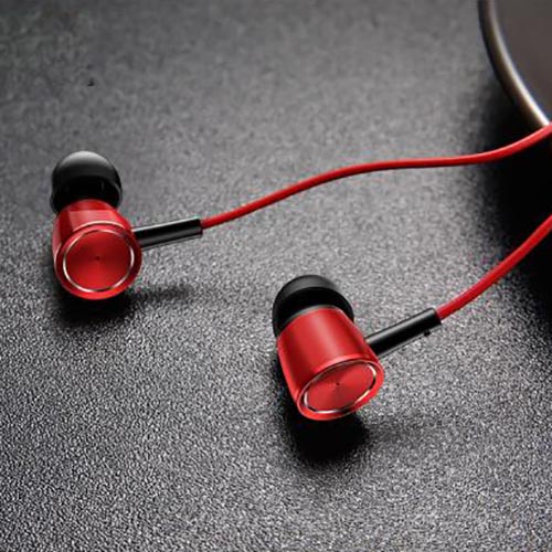 Гарнитура (наушники с микрофоном) проводная, BASEUS Encok Wire Earphones H07, цвет черно красный. Гарнитура (наушники с микрофоном) проводная, BASEUS Encok Wire Earphones H07, цвет черно красный.