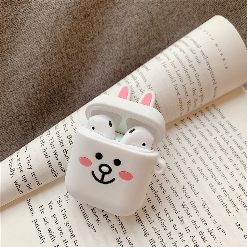Чехол для беспроводных наушников APPLE AirPods силиконовый с карабином, цвет белый 3D Заяц розовые щёчки и ушки. Чехол для беспроводных наушников APPLE AirPods силиконовый с карабином, цвет белый 3D Заяц розовые щёчки и ушки.