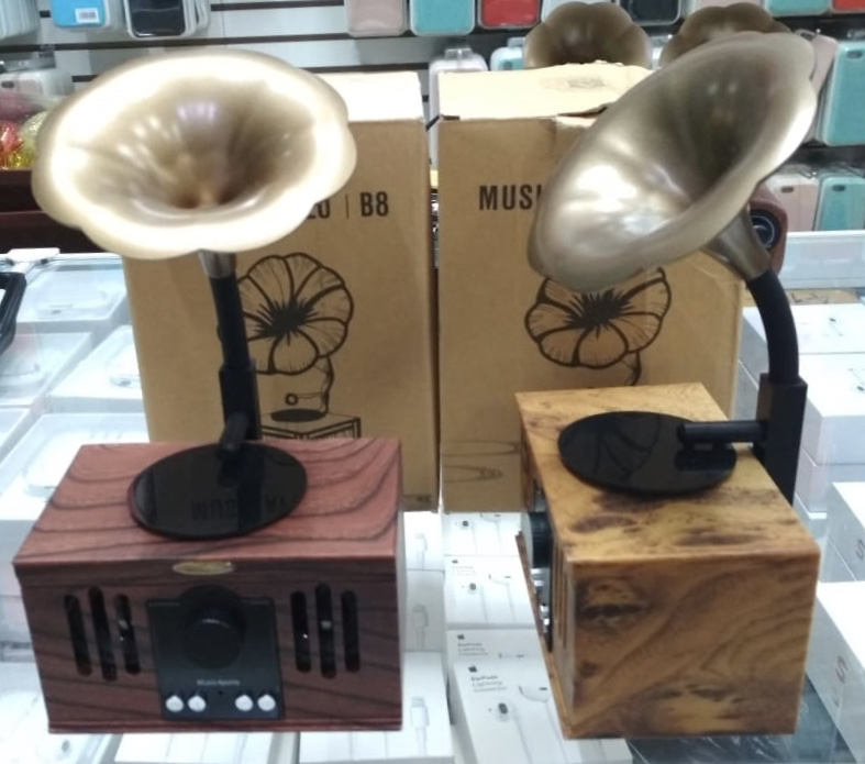 Беспроводная музыкальная колонка Ретро стиль - "Граммофон" MUSIC APOLLO B8 цвет Спелой груши (BT-4.1, Line in, USB, TF, microphone, питание micro USB 5V) (-50%)
