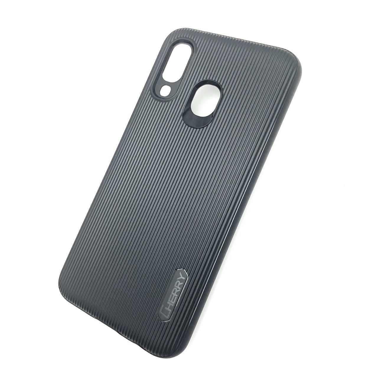 Чехол накладка Cherry для SAMSUNG Galaxy A40 (SM-A405), силикон, полоски, цвет черный. Чехол накладка Cherry для SAMSUNG Galaxy A40 (SM-A405), силикон, полоски, цвет черный.