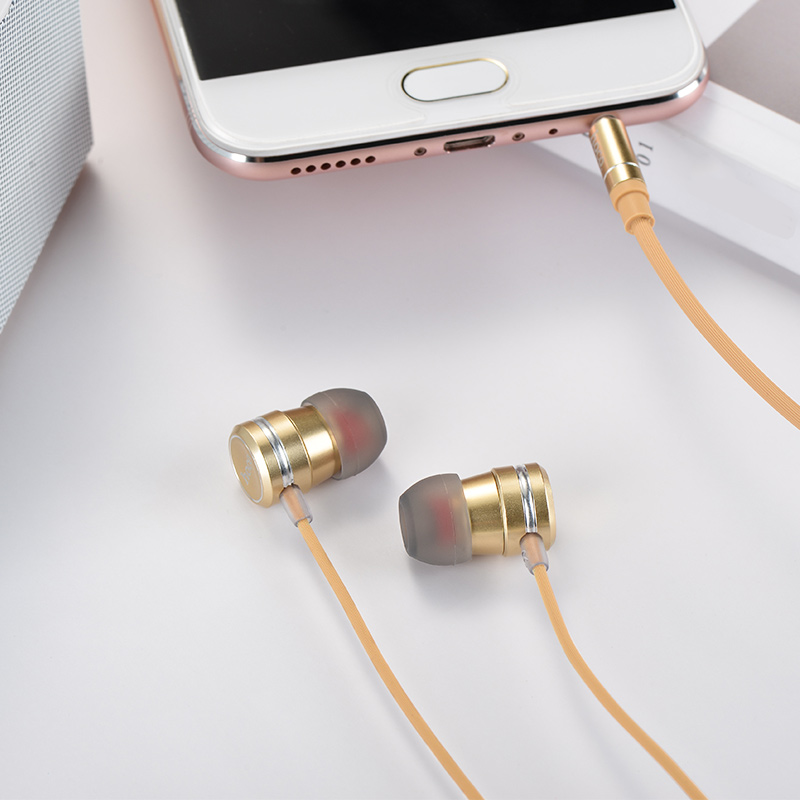 Гарнитура (наушники с микрофоном) проводная, HOCO M16 Metal In-Ear Headphones, цвет золотистый. Гарнитура (наушники с микрофоном) проводная, HOCO M16 Metal In-Ear Headphones, цвет золотистый.