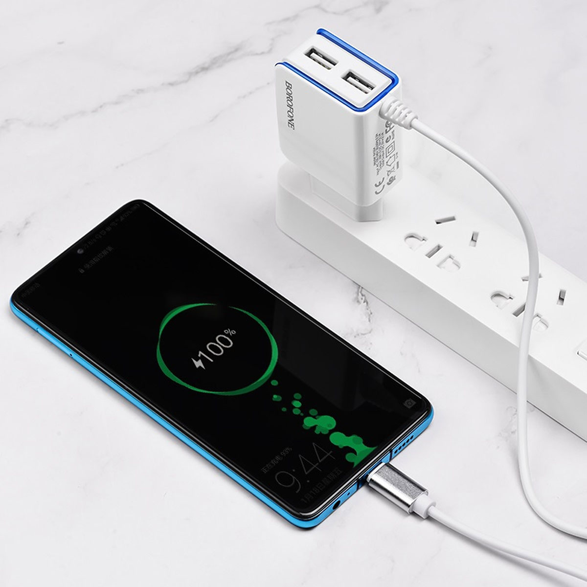 BOROFONE BA35A Brilliant, сетевое зарядное устройство с двумя USB портами, встроенный кабель Type-C, ток 2.1A, цвет белый.