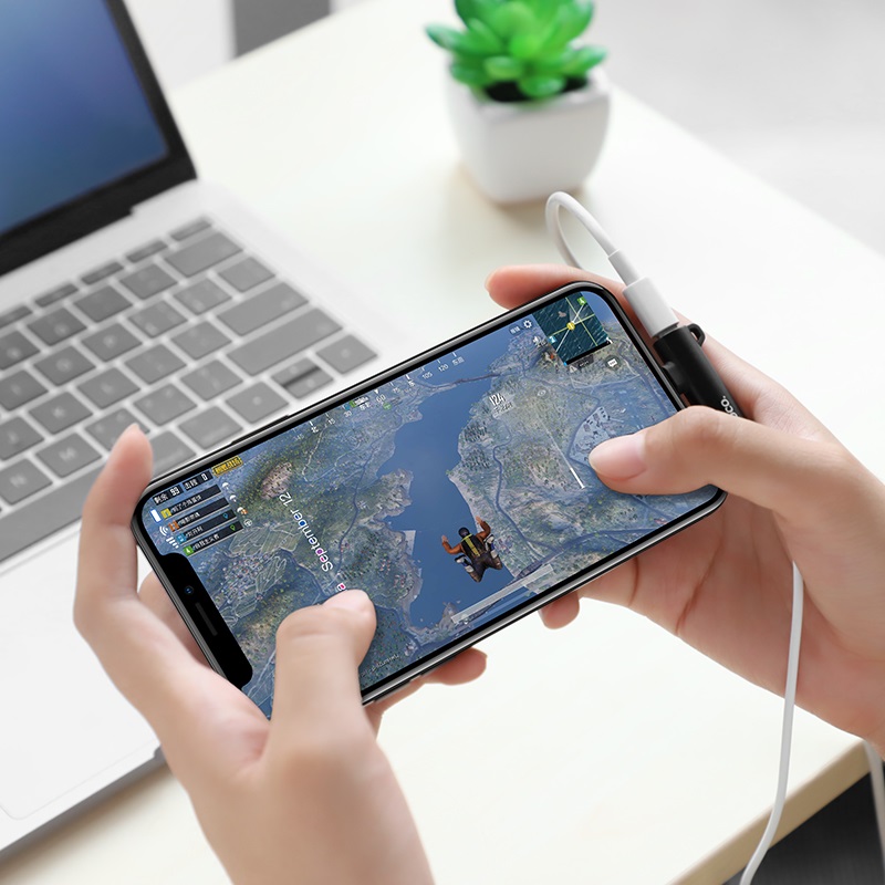 HOCO LS21 Lightning на 3.5мм цифровой аудио конвертер поддерживает проводное управление для оригинальных наушников Apple, цвет чёрный.