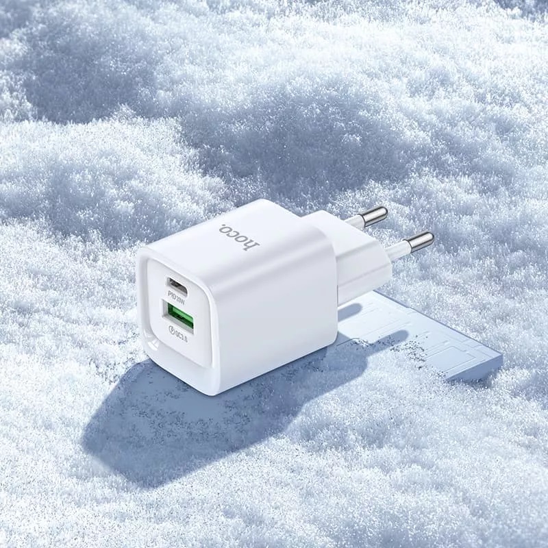 СЗУ (Сетевое зарядное устройство) с кабелем Type-C на Lightning 8-pin HOCO C147A, 1 USB 18W, 1 USB Type C 20W, PD20W, QC3.0, длина кабеля 1 метр, цвет белый