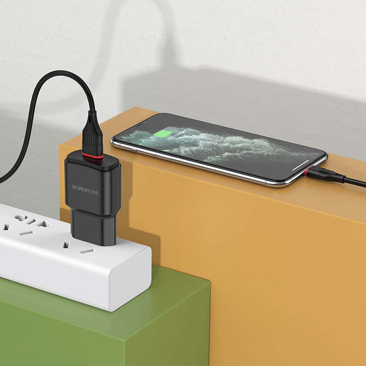 СЗУ (сетевое зарядное устройство) BOROFONE BA48A Orion с кабелем Lightning 8 pin, 2.1A, 1 USB, длина 1 метр, цвет черный