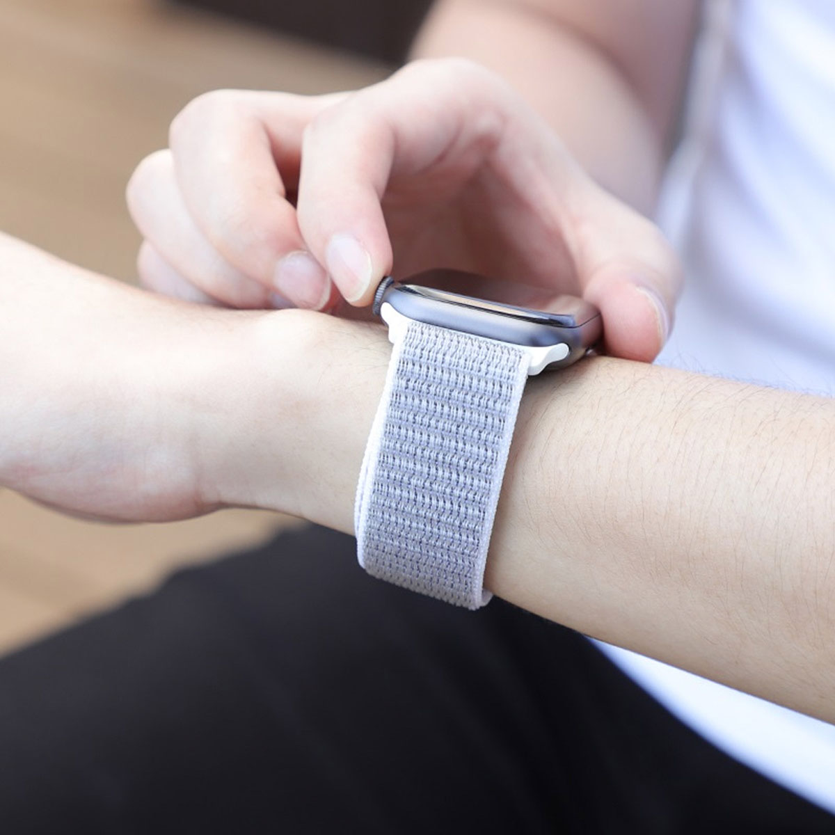 Ремешок HOCO WB06 Tortuous для APPLE Watch 38 - 40 мм, сетчатый, застежка, цвет серый.